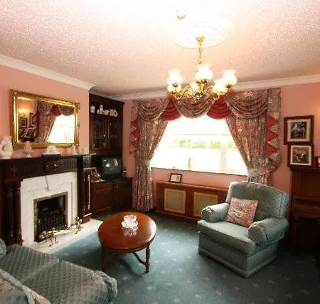 Ashbrook House Bed & Breakfast 3*