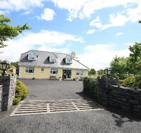 Ashbrook House Bed & Breakfast 3*